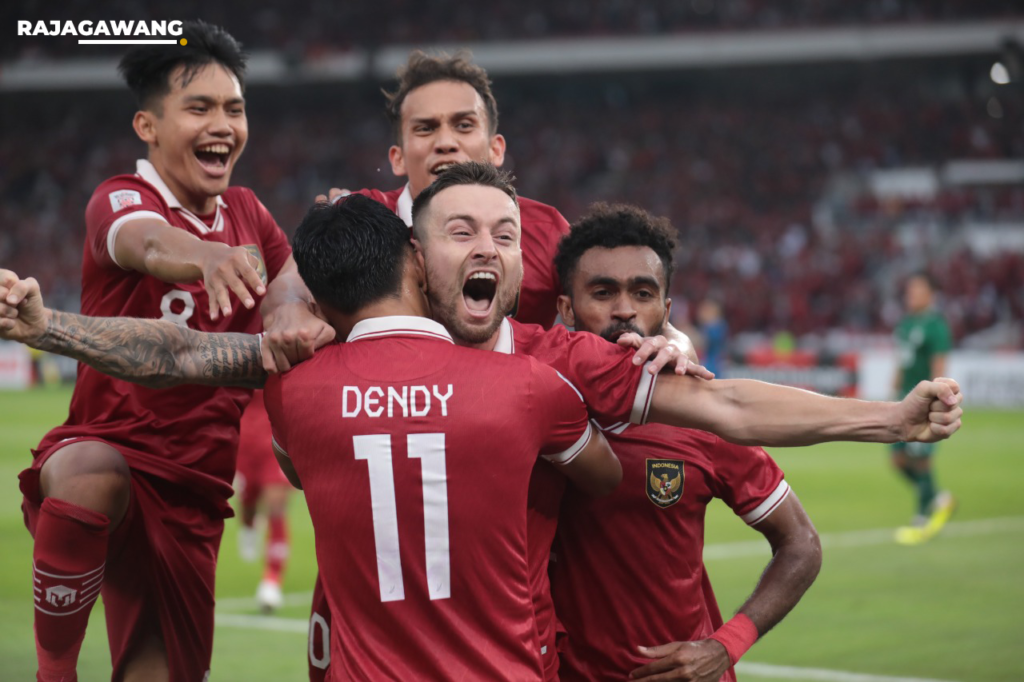 Menjelang Laga Dengan Timnas Indonesia, Tim Pelatih Cina Saat Ini Menjadi 2 Kubu