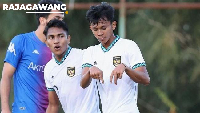 Striker PSM Makassar Ricky Pratama merayakan golnya saat memperkuat Timnas Indonesia di Turki.