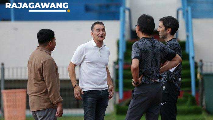 Vanenburg Pantau Pemain Muda, Latihan Persis Solo Jadi Sorotan