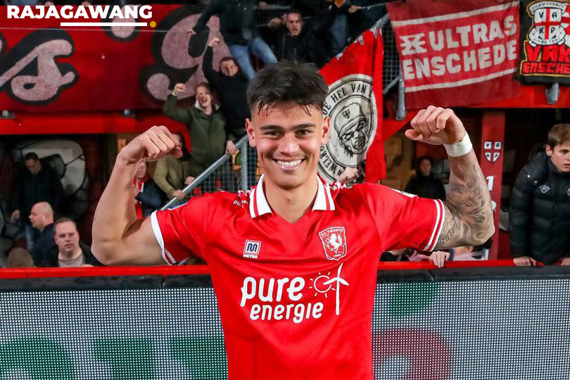 Mees Hilgers Resmi Dilepas FC Twente di Bursa Transfer 2025