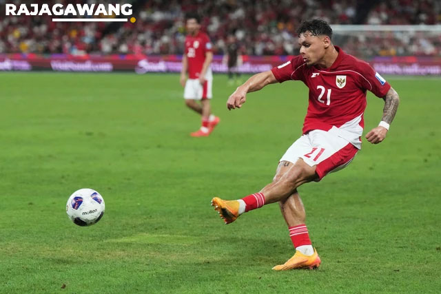 AEK Athens Incar Dean James: Bek Timnas Indonesia