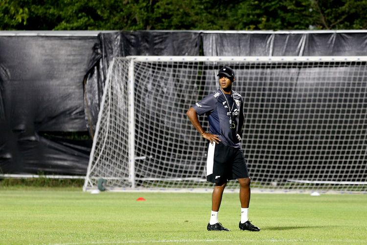 patrick kluivert: timnas indonesia akan maksimalkan waktu persiapan jelang lawan arab saudi dan irak