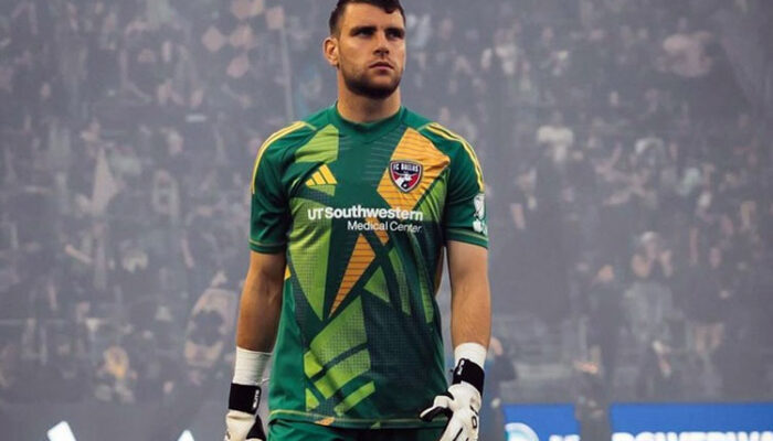 Maarten Paes Tegaskan Rumor Gabung Persib Bandung Tidak Benar