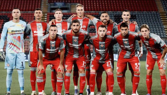 Cremonese Ditahan Imbang Cagliari 2-2, Jamie Vardy Bersinar di Stadio Giovanni Zini