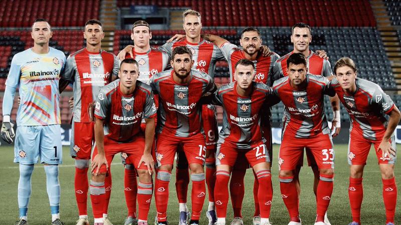 Cremonese Ditahan Imbang Cagliari 2-2, Jamie Vardy Bersinar di Stadio Giovanni Zini