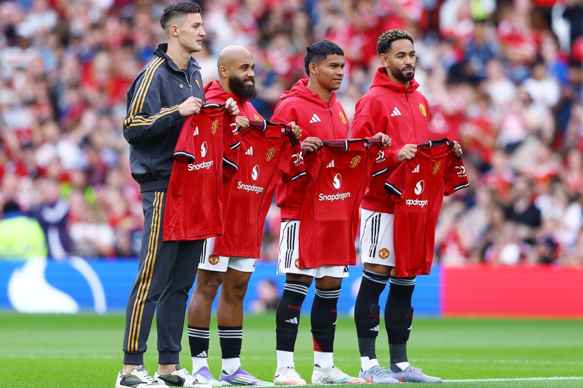 Dari Bangku Cadangan ke Pahlawan: Sesko Sempurnakan Sihir Trio MU