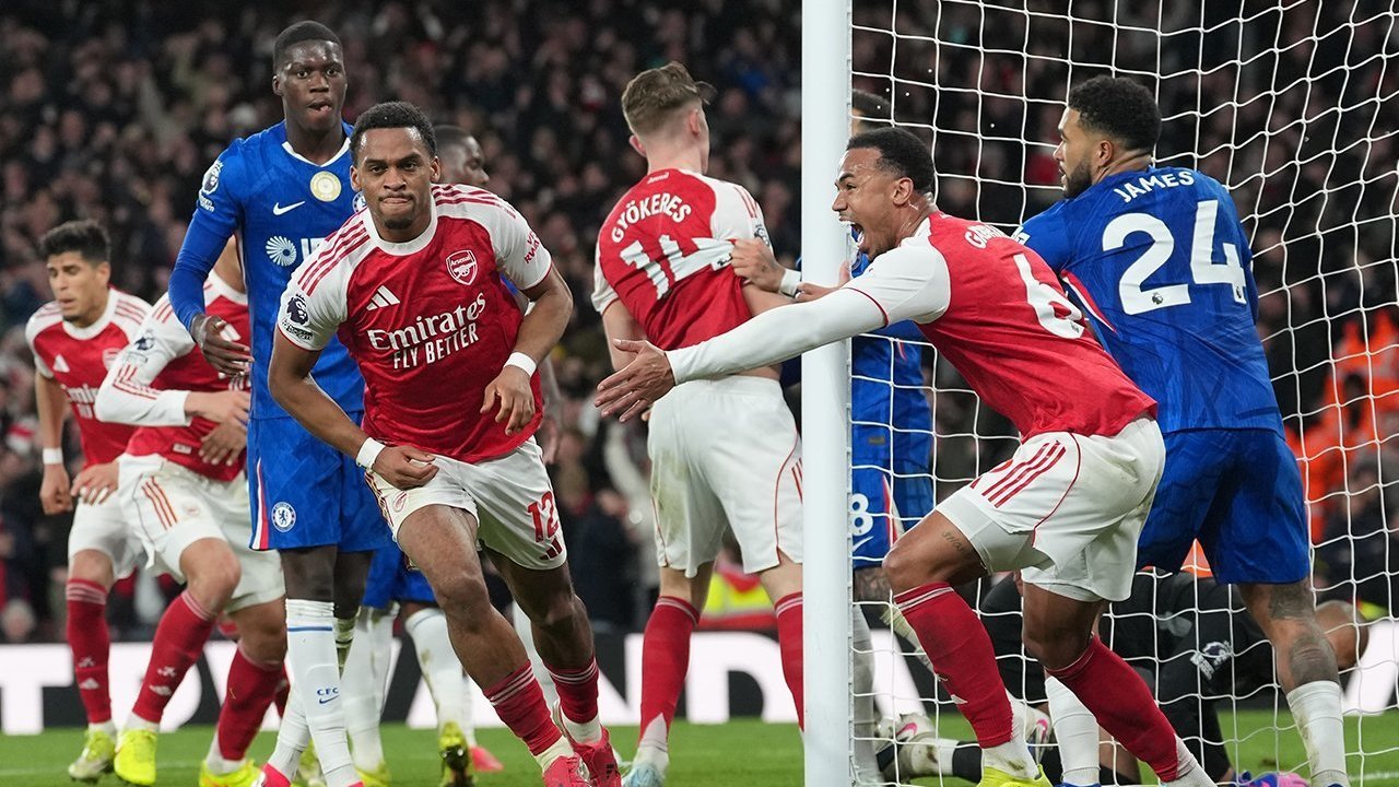 Laporan Lengkap Arsenal vs Chelsea 2-1: Efektivitas Bola Mati Jadi Kunci